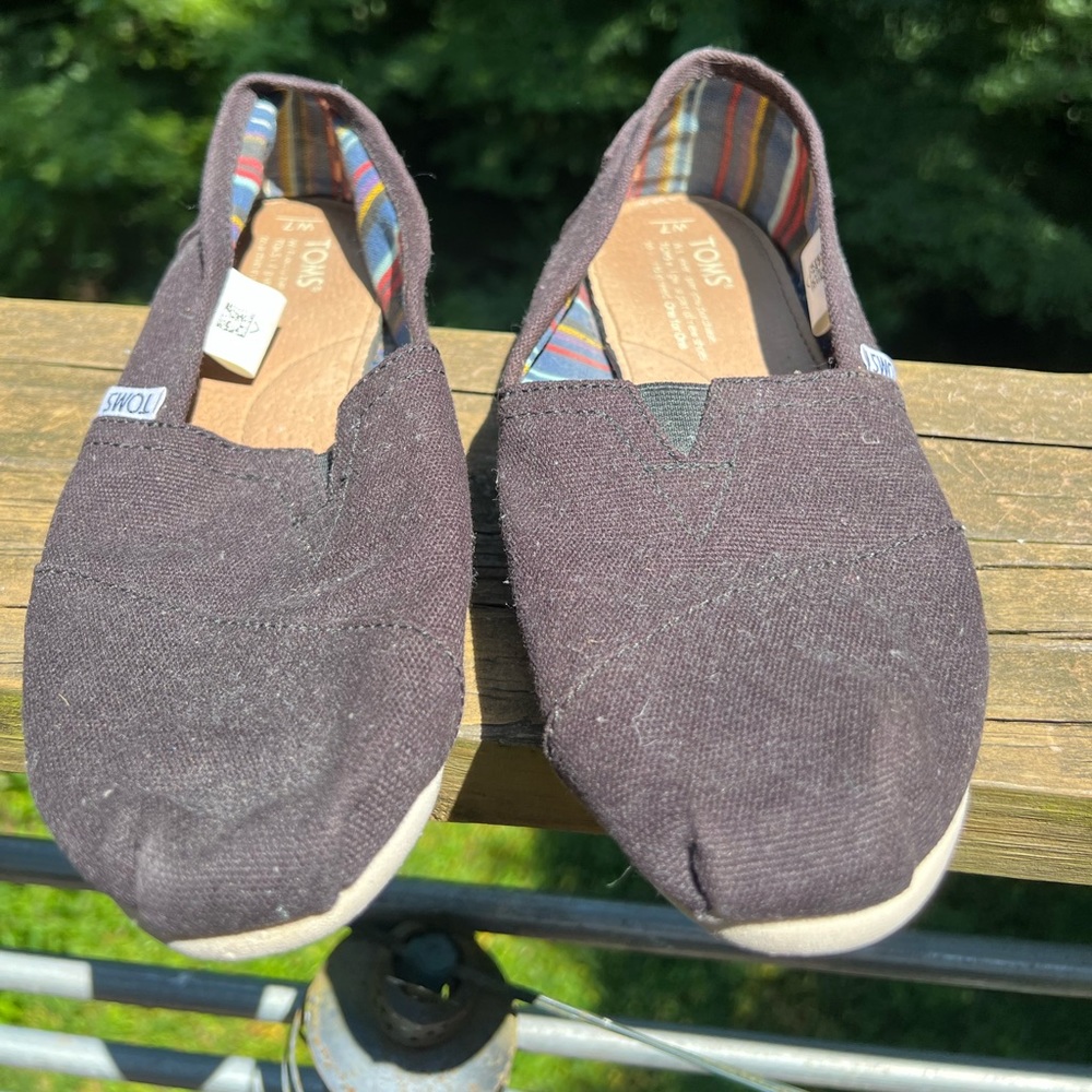 TOMS Shoes